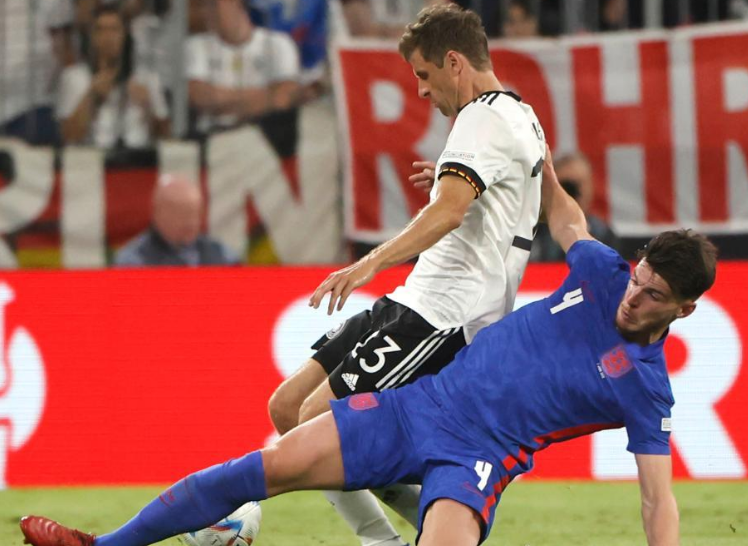 九游会- 博洛尼亚门将神扑集锦走红，国家队征召在望  